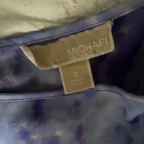 Beautifully detailed Michael Kors silky top - Picture 2 of 3